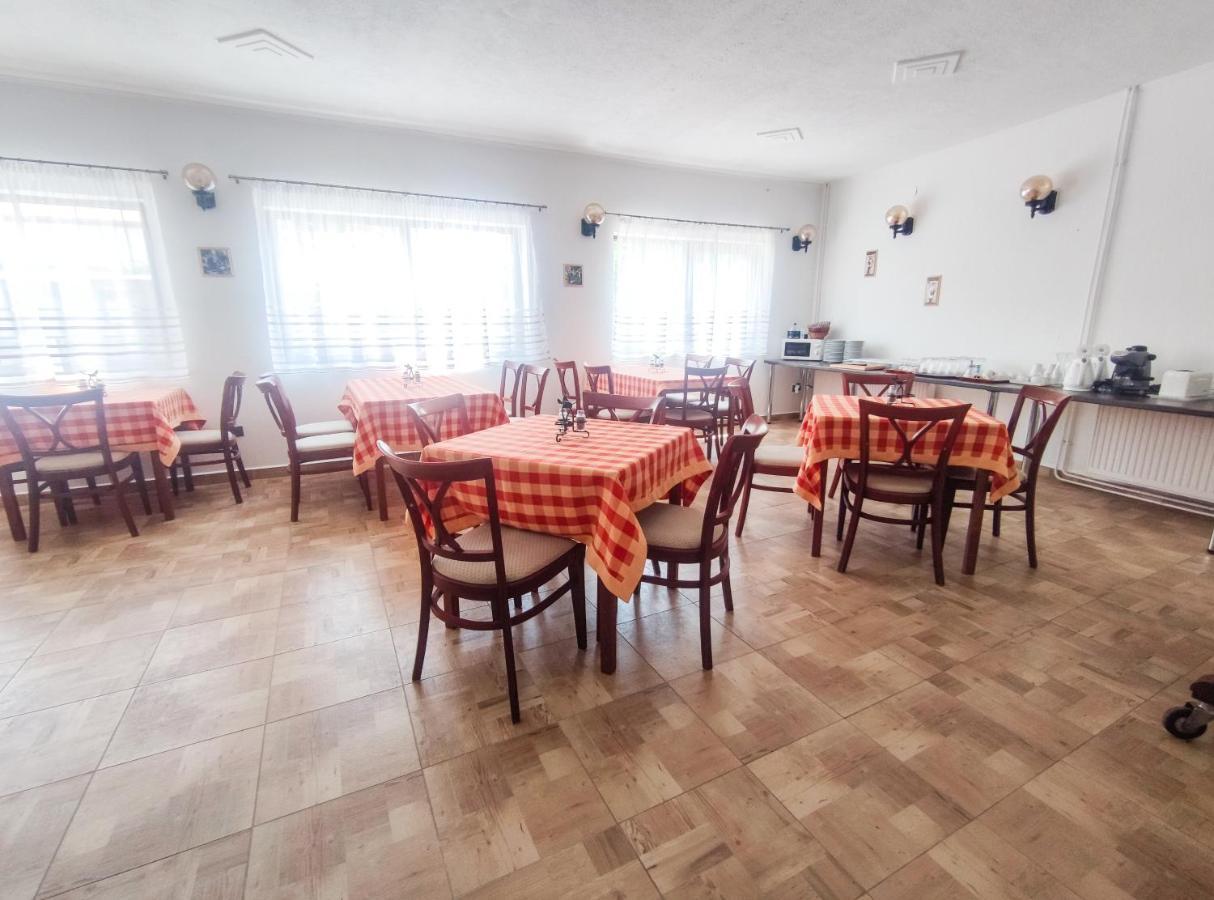 Hotel Viktoria Panzio Zamárdi Extérieur photo