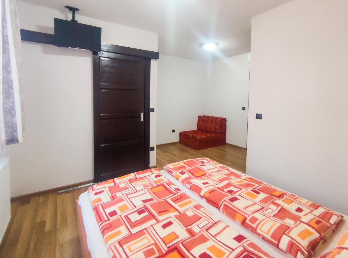 Hotel Viktoria Panzio Zamárdi Extérieur photo