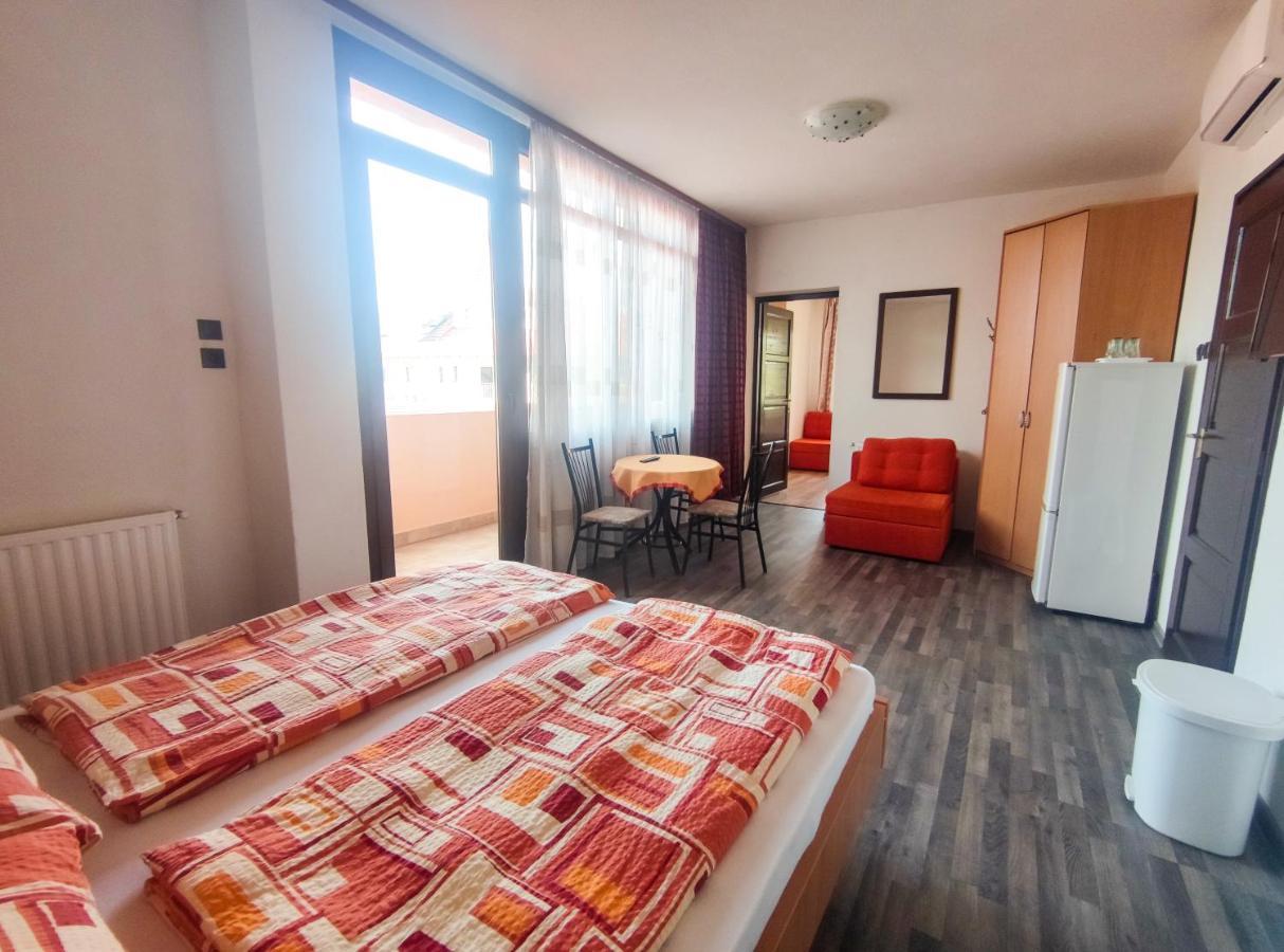 Hotel Viktoria Panzio Zamárdi Extérieur photo