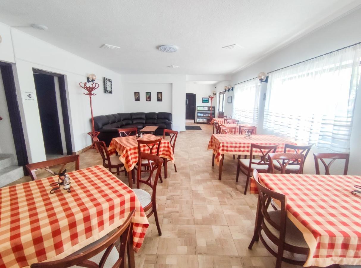 Hotel Viktoria Panzio Zamárdi Extérieur photo