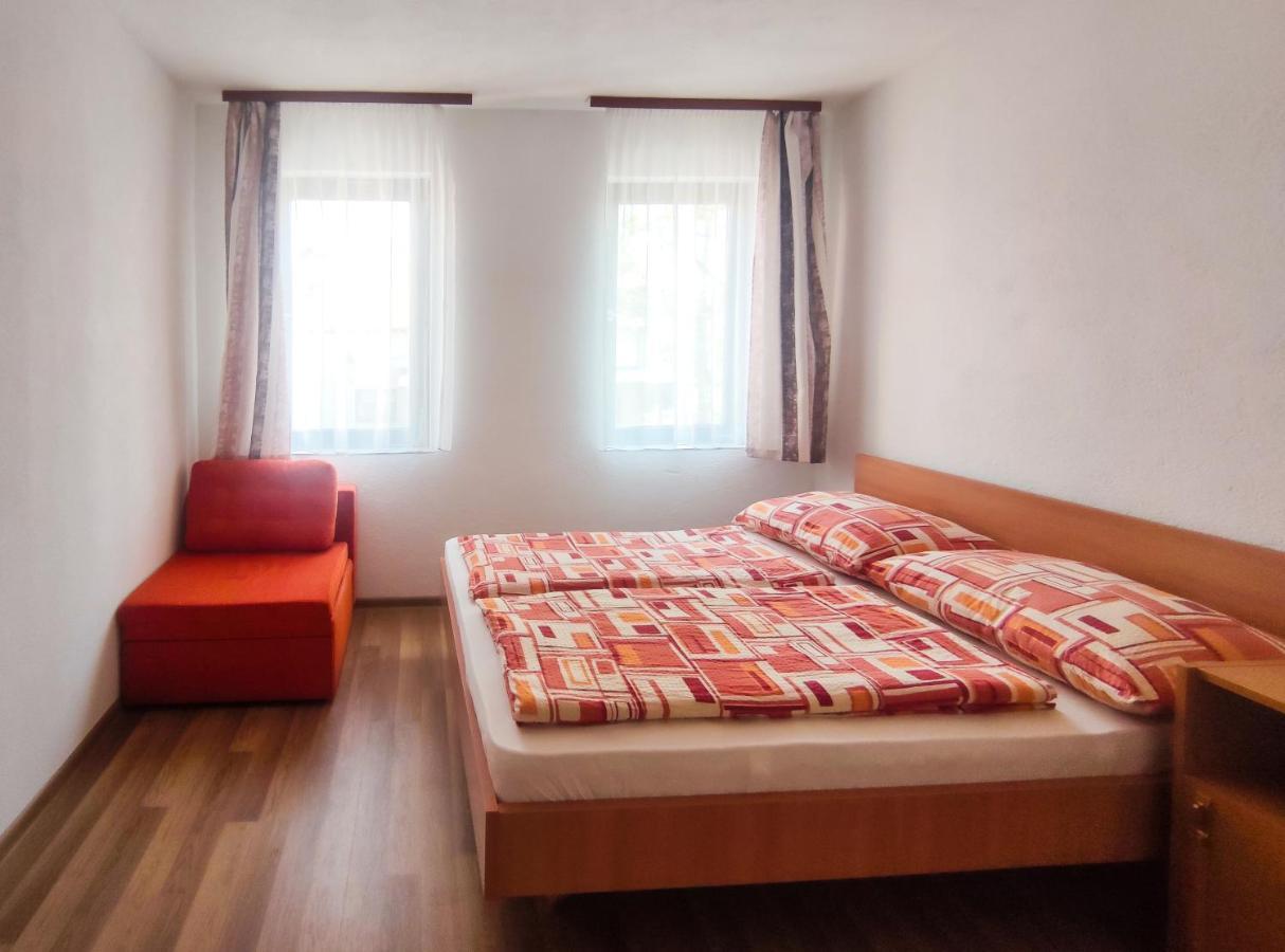 Hotel Viktoria Panzio Zamárdi Extérieur photo